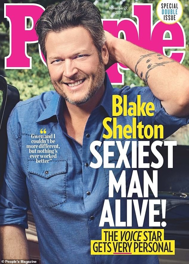 Năm ngoái, người đàn ông giành danh hiệu “Sexiest Man Alive” là nam ca sĩ Blake Shelton (43 tuổi) 