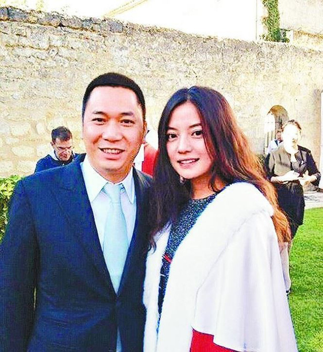Triệu Vy và chồng Huỳnh Hữu Long.