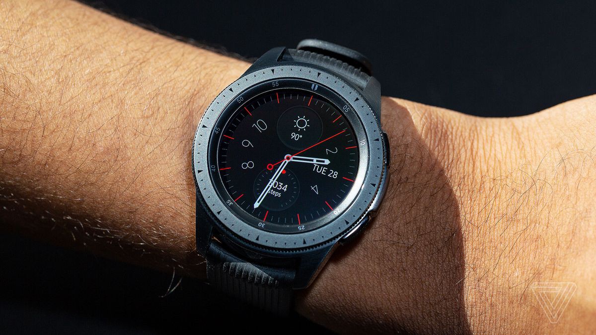Samsung Galaxy Watch chính thức ra mắt tại Việt Nam - Ảnh 1.