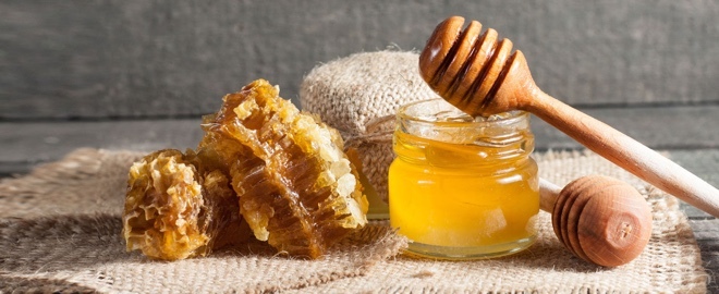 Điều kỳ diệu gì xảy ra với cơ thể nếu bạn ăn mật ong trước khi đi ngủ?